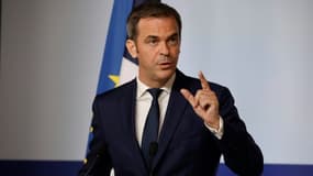 Le porte-parole du gouvernement Olivier Veran lors d'une conférence de presse à l'issue du Conseil des ministres mercredi à l'Elysée, à Paris le 21 juin 2023