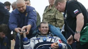 L'astronaute russe Gennady Padalka à son retour sur terre, le 12 septembre 2015 à Zhezkazgan au Kazakhstan
