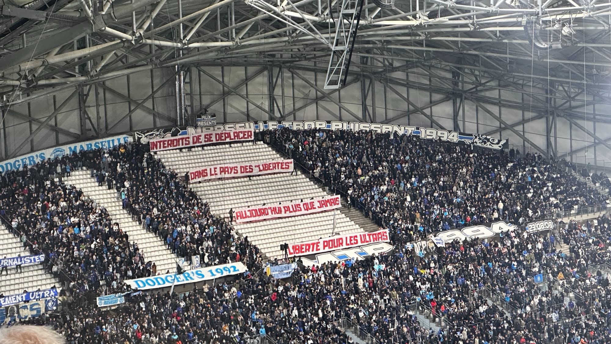 Banderole lors de OM-OL