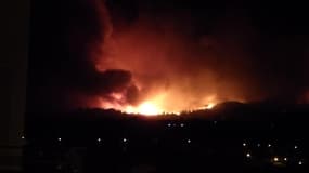 Énorme feu de forêt dans le Var - Témoins BFMTV