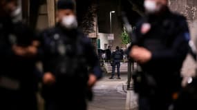 Déploiement de police à Avignon le 5 mai 2021 après le meurtre d'un agent lors d'une intervention