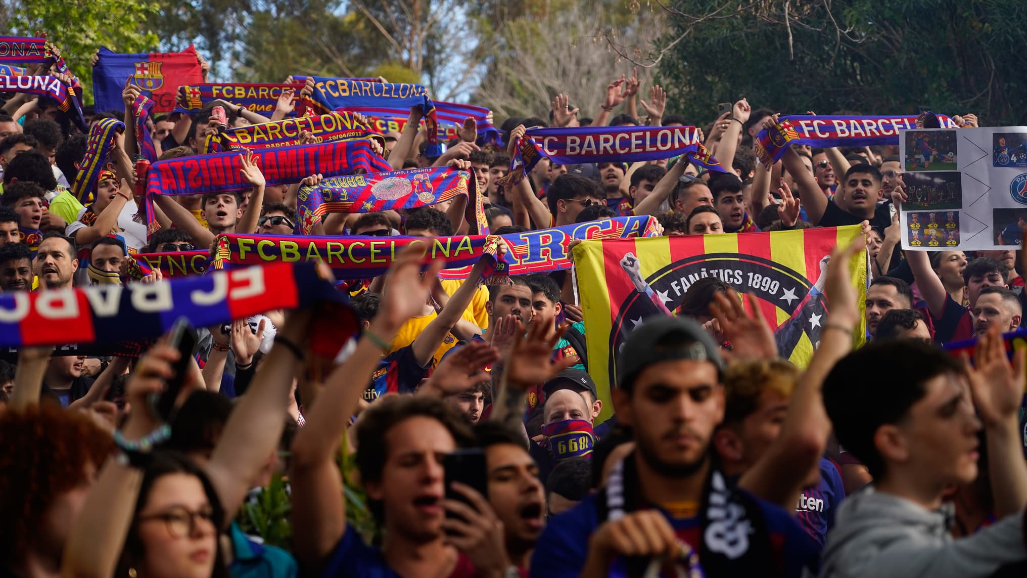 LES AUTORITÉS ESPAGNOLES SERRENT LA VIS: BARÇA-PSG CLASSÉ À "HAUT RISQUE" EN LIGUE DES CHAMPIONS
