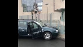 Un homme percute en voiture le portail de la chancellerie à Berlin