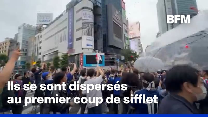 Mondial 2026: les Japonais célèbrent leur équipe, avant de se disperser à la première sommation de la police