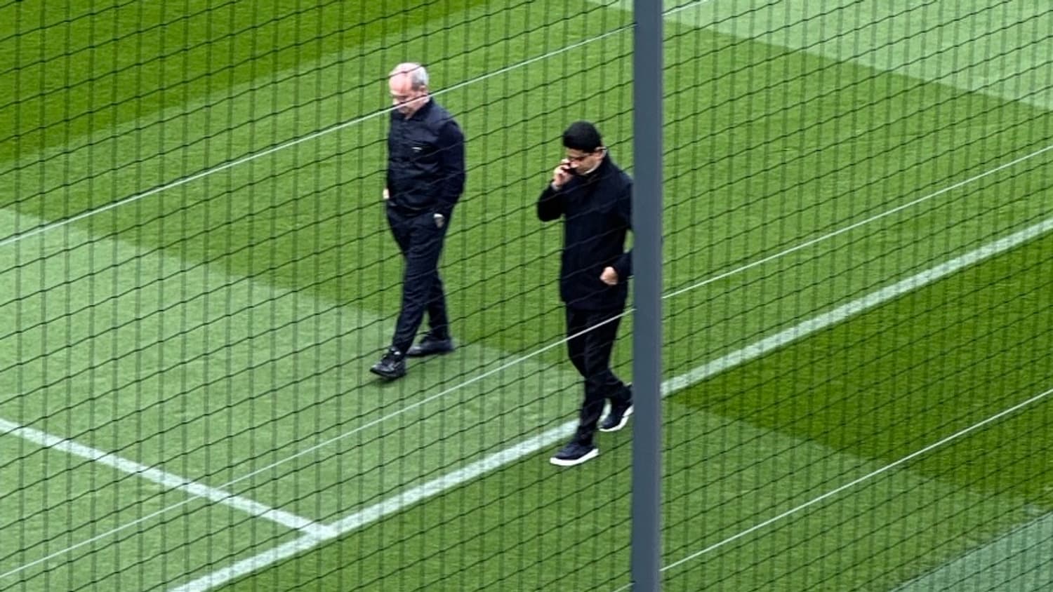 Nasser Al-Khelaïfi et Luis Campos à l'entraînement du PSG, le 9 février 2024