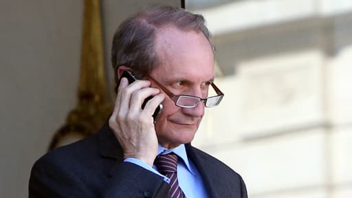 Gérard Longuet, ici le 27 mars 2012 à l'Elysée, estime être "mal payé" en tant que sénateur.