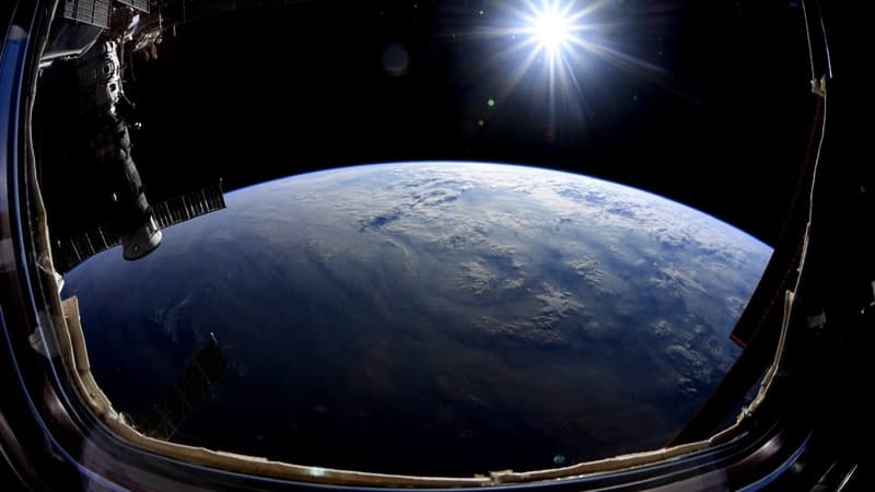 Une photo de l'astronaute Nick Hague depuis la station spatiale internationale, le 2 octobre 2019.