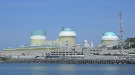 La centrale nucléaire d'Ikata, sur l'île de Shikoku, est arrêtée comme tous les réacteurs japonais.