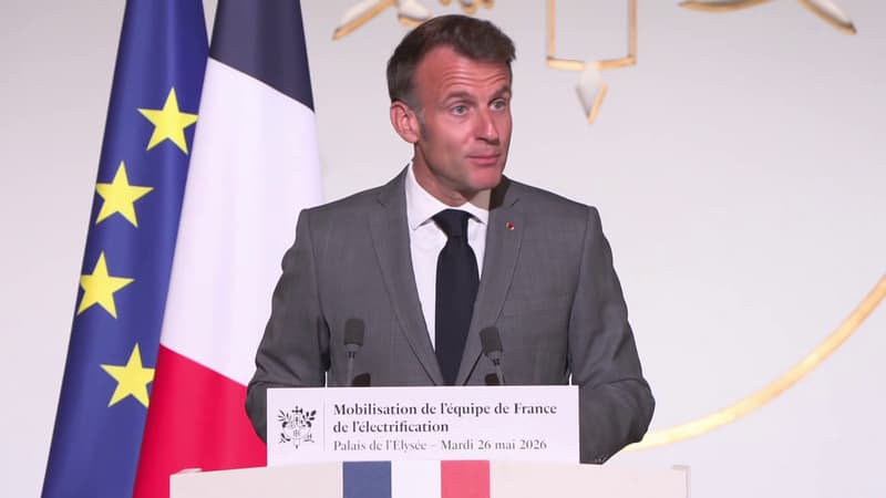 "C'est bon pour le pouvoir d'achat, la compétitivité et l'indépendance du pays": Emmanuel Macron appelle à la "mobilisation collective" pour rendre le passage à l'électrique "naturel et désirable"