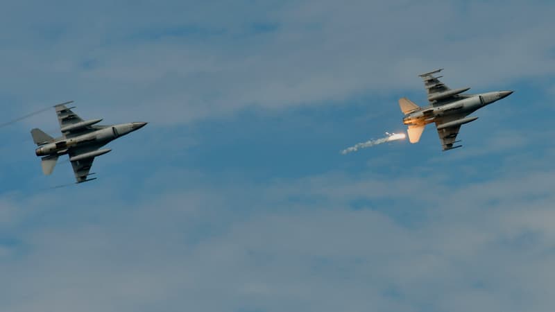 Taïwan dispose déjà d'une flotte de F-16 achetés en 1992 et l'accord passé avec Washington porte sur des appareils plus récents, équipés de technologies et d'armements modernisés.