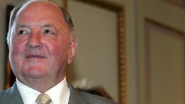 Début 2015, Albert Frère avait lâché les rênes de sa holding phare GBL, mais il en était resté président d'honneur.