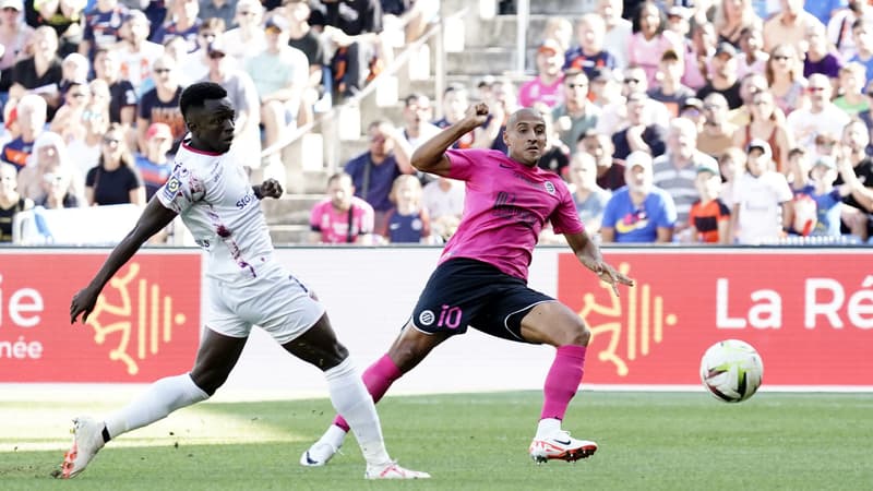 W. Khazri vs A. Pelmard