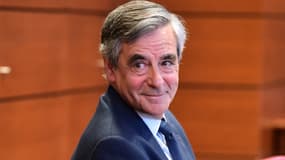 François Fillon à l'Assemblée nationale devant une commission d'enquête qui l'a interrogé sur ses liens avec Moscou le 2 mai 2023