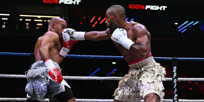 Salahdine Parnasse face à Franck Petitjean, le 04/10/2025, à l'Adidas Arena de Paris