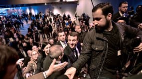 Emmanuel Macron et Alexandre Benalla le 1er mars 2017 au Salon de l'agriculture.