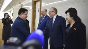 Alexandre Matsegora (deuxième en partant de la droite), ambassadeur de Russie en Corée du Nord depuis 2014, meurt "subitement" le 8 décembre 2025.