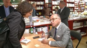 "Il faut une nouvelle génération", Bernard Cazeneuve ferme la porte à la présidence du PS