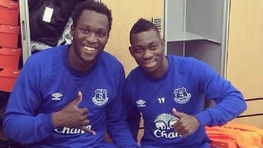 Lukaku et Atsu dans le vestiaire d'Everton