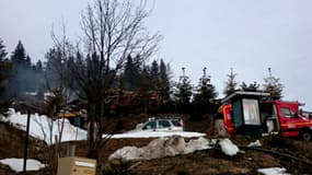 Intervention des pompiers sur un incendie survenu dans un restaurant de Marc Veyrat, sur la commune de Manigod, en Haute-Savoie.