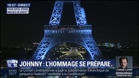 Le message "Merci Johnny" projeté sur la Tour Eiffel en hommage au chanteur