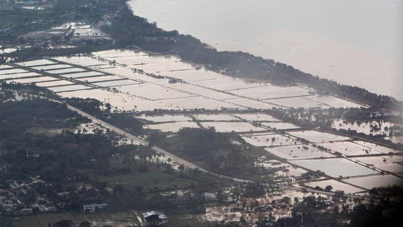 Vue aérienne de Cagayan de Oro, dans le sud des Philippines. Plus de 400 personnes sont mortes samedi aux Philippines après le passage d'un typhon sur l'île de Mindanao, qui a provoqué des inondations subites et des glissements de terrain. /Photo prise le