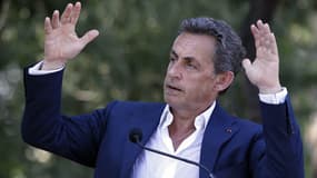 Nicolas Sarkozy a mis le cap à droite, dans une interview accordée à Valeurs Actuelles.
