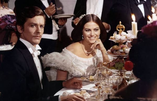 Claudia Cardinale et Alain Delon dans "Le Guépard" de Luchino Visconti, en 1963