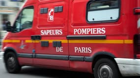 À leur arrivée, les pompiers ont découvert le cadavre brûlé, gisant dans son fauteuil