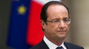 François Hollande doit, à 15 h, présider un conseil de Défense.