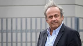 L'ex-président de l'UEFA Michel Platini devant le bureau du procureur suisse Thomas Hildbrand, le 31 août 2020 à Berne