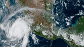 Une vue satellite de l'ouragan Roslyn au large du Mexique, le 22 octobre 2022.