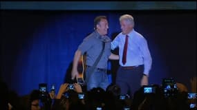 Bill Clinton et Bruce Springsteen, à un meeting démocrate le 18 octobre dans l'Ohio