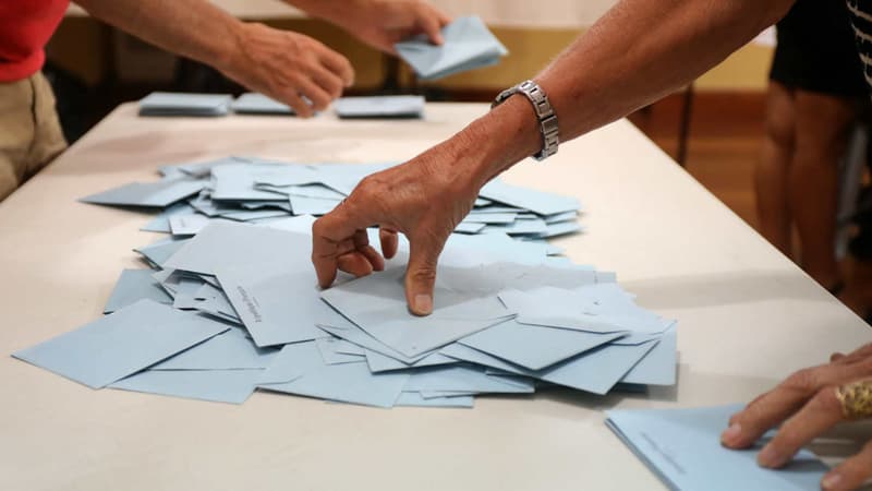Les Français votaient dimanche pour choisir leurs 577 députés, mais sans enthousiasme au vu de la participation à ce premier tour