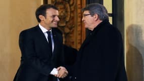 Thierry, auditeur de RMC: "Le président de la République, il n'entend pas les Français, il se moque des Français. Il crache à la figure des Français."