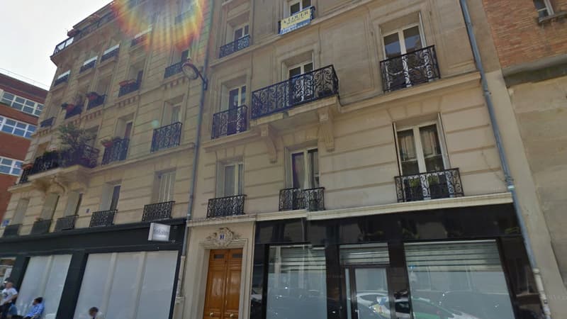 Selon "20 Minutes", le studio se situe dans cet immeuble, rue Léon Cogniet dans le XVIIe arrondissement de Paris.