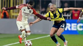 Le Lyonnais Saïd Benrahma face au Fenerbahçe en Ligue Europa, le 23 janvier 2025.