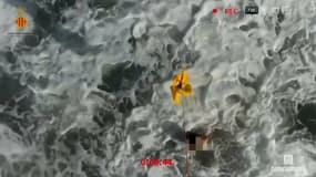 Un adolescent de 14 ans secouru par un drone le 1er juillet 2022 sur une plage espagnole. 
