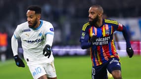Pierre-Emerick Aubameyang et Alexandre Lacazette lors d'OM-OL, le 6 décembre 2023 en Ligue 1