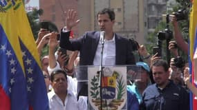 Venezuela: Juan Guaido, un président autoproclamé qui divise