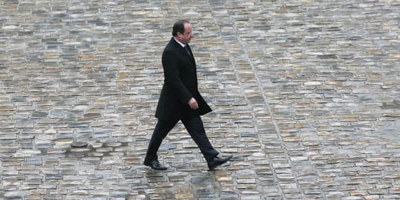 François Hollande le 17 février aux Invalides. François Hollande le 17 février aux Invalides.