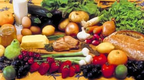 Les trois quarts des Français se déclarent favorables à l'introduction d'aliments bios, locaux et de saison en restauration collective publique, selon un sondage IFOP pour l'association Agir pour l'environnement - Lundi 11 janvier 2016