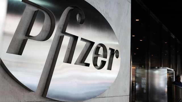 Pfizer tente de s'implanter dans un pays à la fiscalité plus faible qu'aux États-Unis.