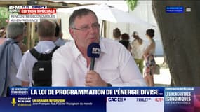 "Je continuerai de mettre 30% de mes investissements dans les énergies bas carbone", affirme le patron de TotalEnergies, Patrick Pouyanné