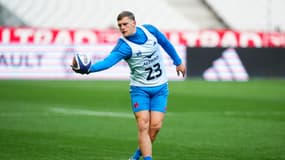 Emilien Gailleton à l'entraînement avec les Bleus, le 30 janvier 2025, avant le match face au pays de Galles