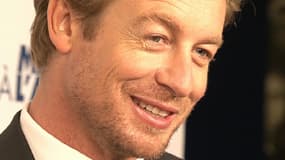 Simon Baker, connu pour son rôle dans la série Mentalist, à l'affiche de "Mariage à l'anglaise".