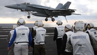 Donald Trump envisage de commander des Boeing F/A-18 Super Hornet en remplacement du célèbre avion de chasse F-35 produit par Lockheed Martin.