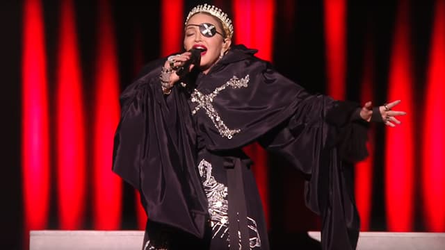 Madonna sur la scène de l'Eurovision à Tel Aviv, le 18 mai 2019.