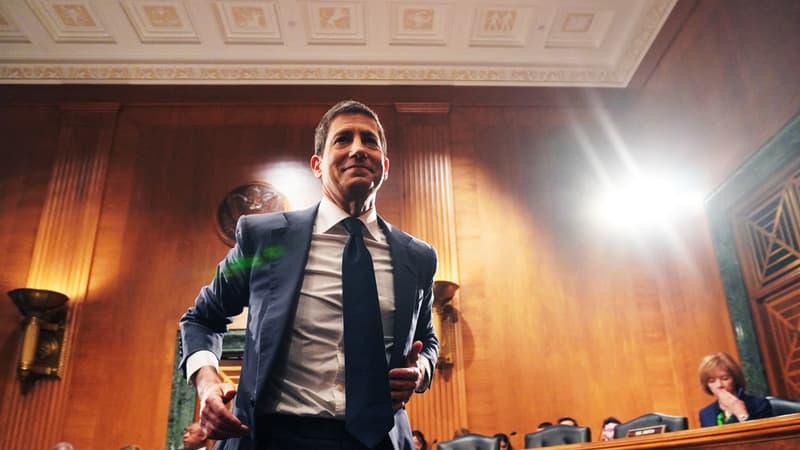 Il n'est plus qu'à une marche de la présidence: Kevin Warsh se hisse au conseil des gouverneurs de la Fed