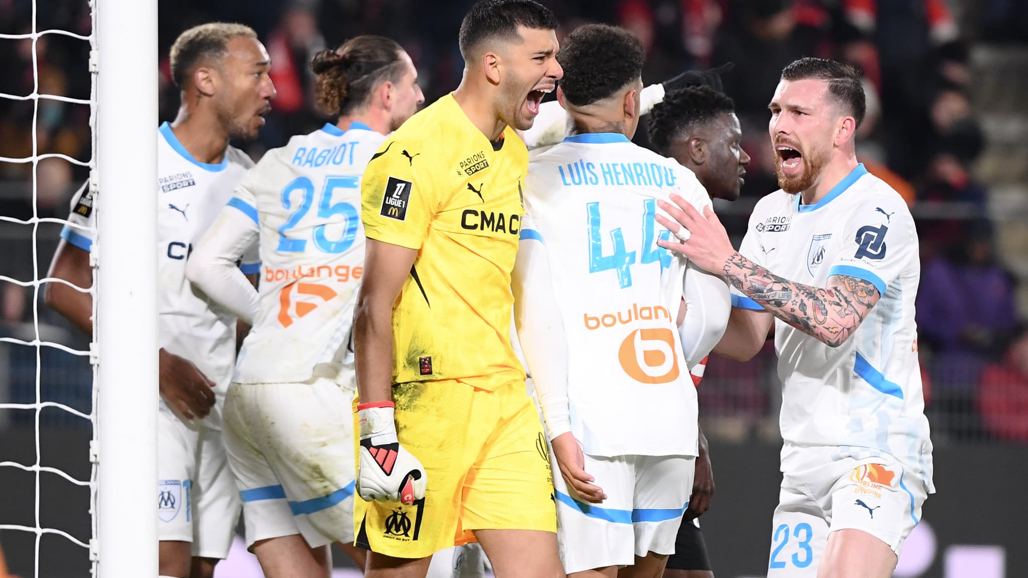 Rulli arrête encore un penalty