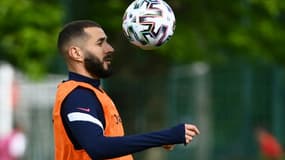 L'attaquant Karim Benzema à l'entraînement avec l'équipe de France, à Clairefontaine, le 27 mai 2021